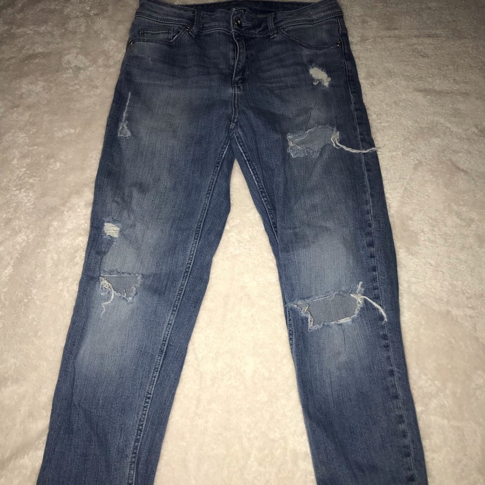 Distressed boyfriend jeans